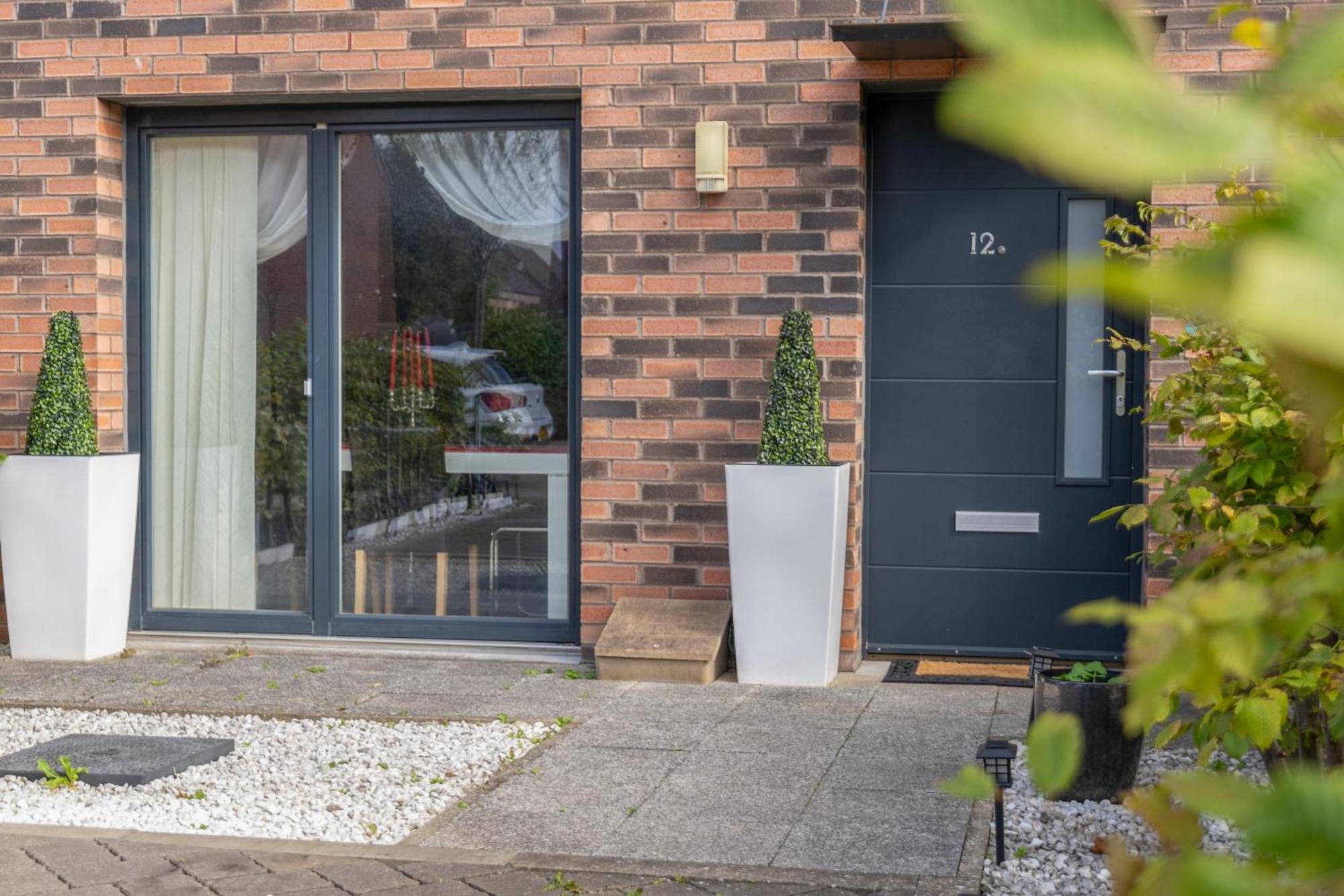 Maison d'hôtes Cosy, Stylish Bedroom For Business And Work Travellers *